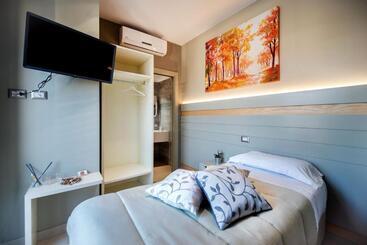 ベッドアンドブレックファースト Regina Viarum