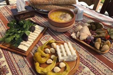 هتل Ralina Restaurant And