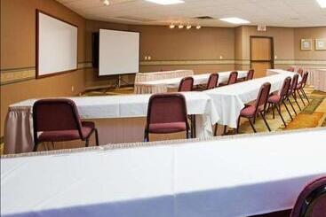 هاستل Norwood Inn & Suites Eagan St Paul & Mall Of America