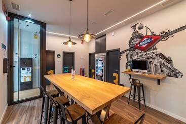 Petit Hostel La Latina