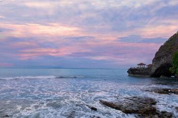 Отель Novus Jiva Anyer