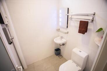 פנסיון Tas 96 Inn