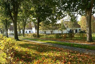 Отель De Grote Wateringe