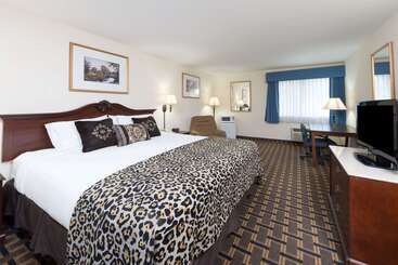 فندق Baymont By Wyndham Osage Beach
