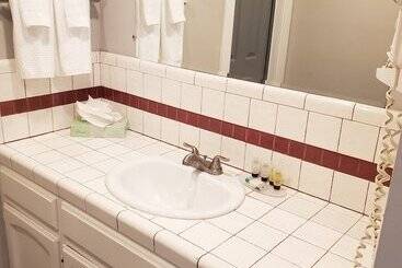 ホテル Coronado Inn