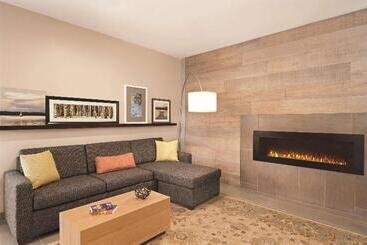 Отель Country Inn & Suites By Radisson, Savannah Midtown, Ga