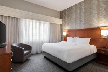 فندق Courtyard Tupelo