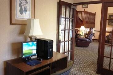 فندق Red Roof Inn & Suites Albany, Ga
