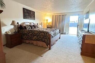 汽车旅馆  Country Inn & Suite