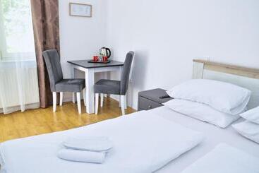 هاستل Guesthouse Marivo