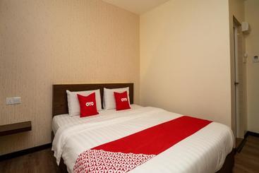 酒店 Oyo 89410 Z & H