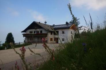 Пансион Gasthof Schmiederalm