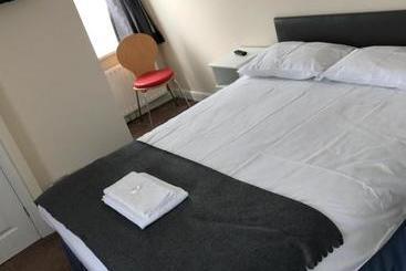 پانسیون Glenfaba Guest House