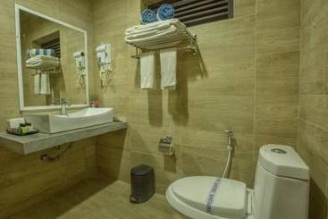 هتل Avenra Gangaara