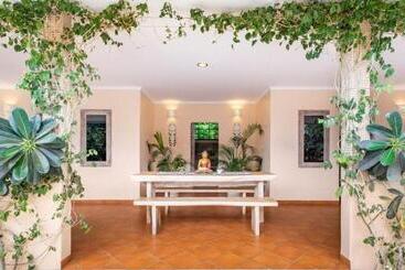 ペンション Indahwatu