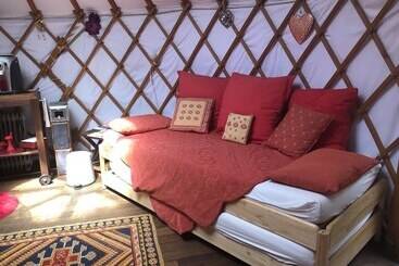 Bed and Breakfast Ecolodges En Provence