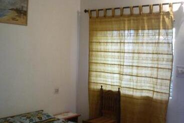 پانسیون Adilson Guest House