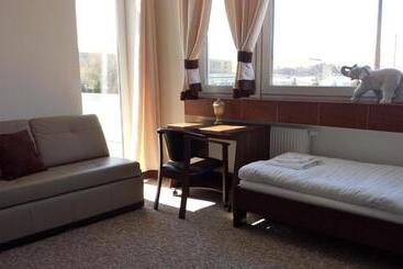 פנסיון Penzion Troja