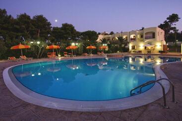 هتل آپارتمان Residence Villa Candida