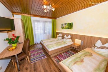 تختخواب و صبحانه Pension Montana