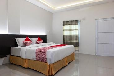 호텔 Oyo 1359 Evergreen Residence