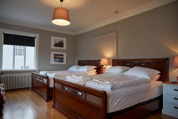 پانسیون Guesthouse Akurinn