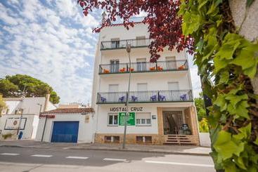 بنسيون Hostal Cruz