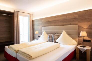 פנסיון Midland