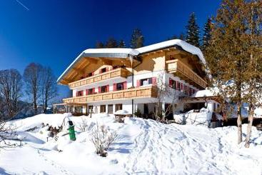 بنسيون Zauchtaler Hof