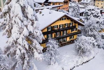 Апарт-отель Appartchalet La Rondula