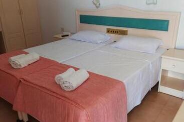 Seagull Hotel Apartments