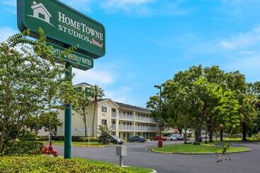 公寓式酒店  Hometowne Studios By Red Roof Orlando   Ucf Area