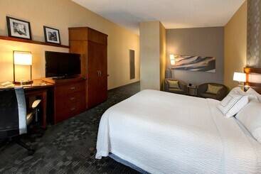 فندق Courtyard By Marriott Anchorage Airport