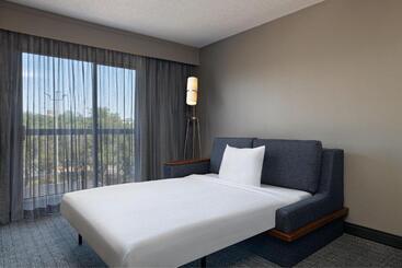 ホテル Courtyard By Marriott Austin The Domain Area