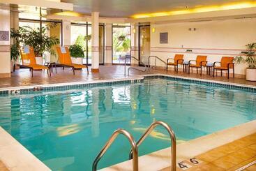 酒店 Courtyard By Marriott Richmond Northwest