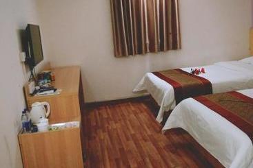 هتل 7 Days Inn Guangzhou Pazhou Branch