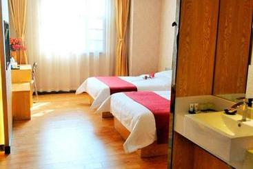 هتل 7 Days Inn Guangzhou Pazhou Branch