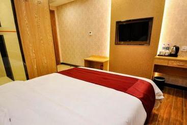 هتل 7 Days Inn Guangzhou Pazhou Branch