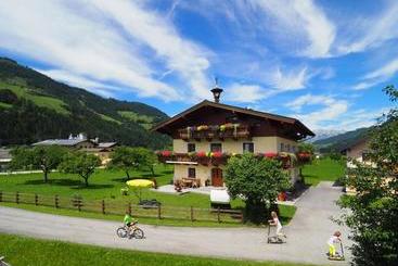 هتل Bio Bauernhof Reiterhof