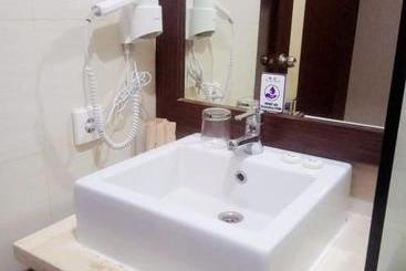 Daima Hotel Padang