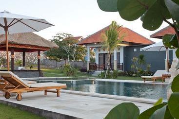 Отель Kiki Homestay