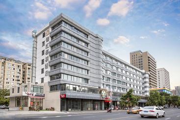 Отель Jinjiang Metropolo Sanyawan