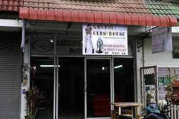 Gondor Guesthouse   Hostel