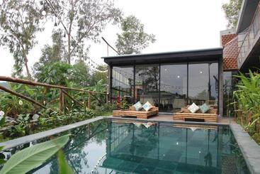 هتل Nano Ecohostel