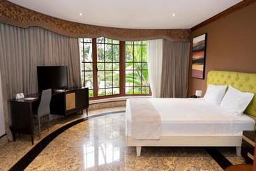 Luxva Hotel Boutique