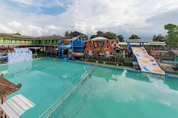 פנסיון Reddoorz Resort Syariah @ Jaya Tirta Abadi