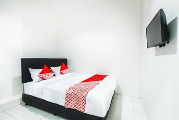 호텔 Oyo 925 Grand Wijaya Bintaro