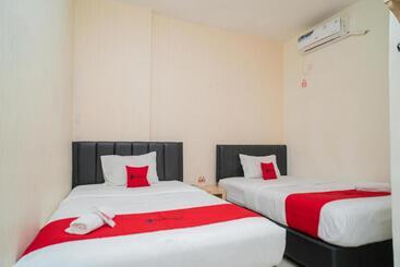 Otel Reddoorz Near Flyover Arjosari Malang