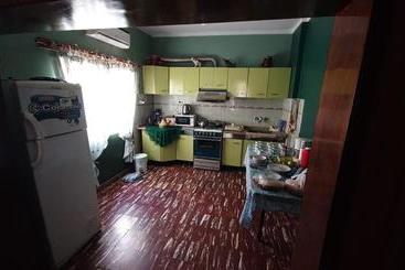 پانسیون Hostal Los Sesto