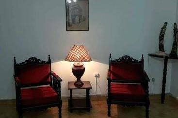 پانسیون Hostal Los Sesto